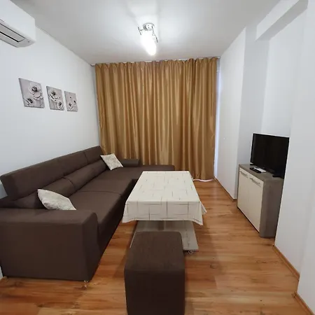 Apartment балиноа *
